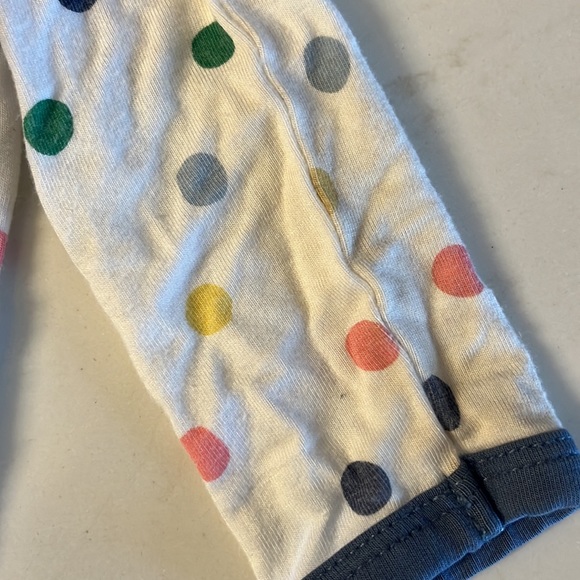 Kyte zippered footie in polka dot 6-12 mon - Picture 3 of 6